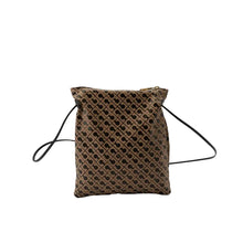 Carica l'immagine nel visualizzatore di Gallery, Gherardini Flat Crossbody Softy Toffee
