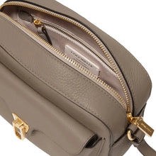 Carica l'immagine nel visualizzatore di Gallery, Coccinelle Beat Soft Small Warm Taupe
