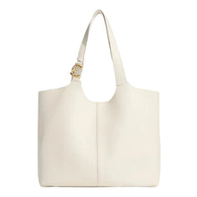 Carica l'immagine nel visualizzatore di Gallery, Coccinelle C-Easy Large Pearl
