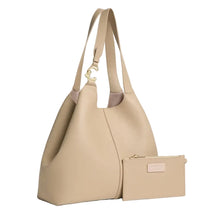 Carica l'immagine nel visualizzatore di Gallery, Coccinelle C-Easy Large Sandshell
