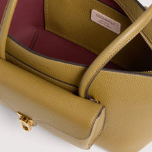 Carica l'immagine nel visualizzatore di Gallery, Coccinelle Double Beat Medium Seagras
