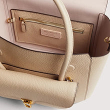 Carica l'immagine nel visualizzatore di Gallery, Coccinelle Double Beat Bauletto Medium Sandshell
