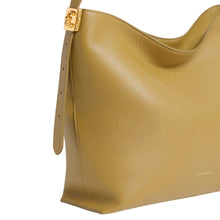 Carica l'immagine nel visualizzatore di Gallery, Coccinelle C-Me Lock Secchiello Seagrass
