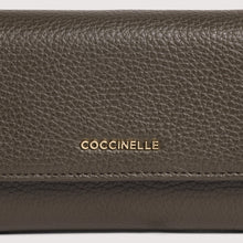 Carica l'immagine nel visualizzatore di Gallery, Coccinelle Portafoglio Metallic Soft Con Patta Fango
