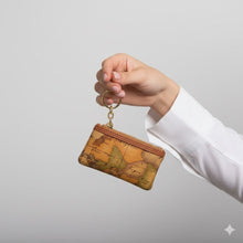 Carica l&#39;immagine nel visualizzatore di Gallery, Alviero Martini 1^ Classe Portachiavi Geo Classic W255 - STANGA Pelletteria
