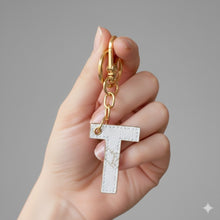 Carica l&#39;immagine nel visualizzatore di Gallery, Alviero Martini 1^ Classe Portachiavi Geo White Lettera T - STANGA Pelletteria
