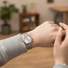 Carica l&#39;immagine nel visualizzatore di Gallery, Alviero Martini 1^ Classe Salina orologio con cinturino in accaio inossidabile Argento - STANGA Pelletteria
