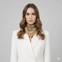 Carica l&#39;immagine nel visualizzatore di Gallery, Alviero Martini 1^Classe Foulard Doppio Geo 90x90 Salvia - STANGA Pelletteria
