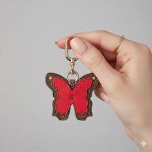 Carica l&#39;immagine nel visualizzatore di Gallery, Borbonese Portachiavi Farfalla Op/ Naturale Coral Red - STANGA Pelletteria
