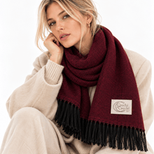 Carica l'immagine nel visualizzatore di Gallery, Cecchi e Cecchi Sciarpa in Puro Cashmere Abella Elegante Con Frange Bordeaux Nero - STANGA Pelletteria
