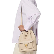 Carica l'immagine nel visualizzatore di Gallery, Coccinelle Beat Generation Secchiello Medium Sandshell - STANGA Pelletteria
