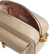 Carica l'immagine nel visualizzatore di Gallery, Coccinelle Beat Soft Large Sandshell - STANGA Pelletteria
