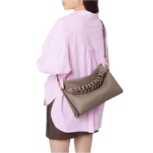 Carica l&#39;immagine nel visualizzatore di Gallery, Coccinelle Boheme Medium Warm Taupe/Rosette - STANGA Pelletteria

