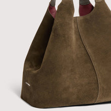 Carica l'immagine nel visualizzatore di Gallery, Coccinelle C-Easy Large Suede Fango/Fango - STANGA Pelletteria
