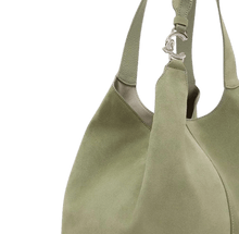 Carica l&#39;immagine nel visualizzatore di Gallery, Coccinelle C - Easy Suede Medium Greenery - STANGA Pelletteria
