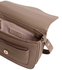 Coccinelle C - Me Con Patta Small Warm Taupe - STANGA Pelletteria