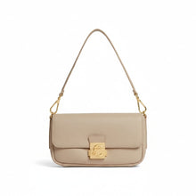 Carica l'immagine nel visualizzatore di Gallery, Coccinelle C - Me Lock Medium Sandshell - STANGA Pelletteria
