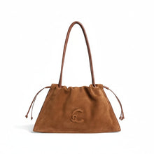 Carica l'immagine nel visualizzatore di Gallery, Coccinelle Dulse Suede Medium Cognac - STANGA Pelletteria
