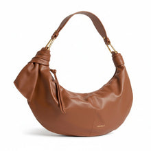 Carica l'immagine nel visualizzatore di Gallery, Coccinelle Furoshiki Medium Cognac - STANGA Pelletteria
