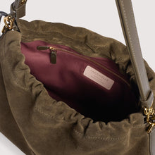 Carica l'immagine nel visualizzatore di Gallery, Coccinelle Lidia Suede Medium Fango - STANGA Pelletteria
