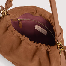 Carica l'immagine nel visualizzatore di Gallery, Coccinelle Lidia Suede Small Cognac - STANGA Pelletteria
