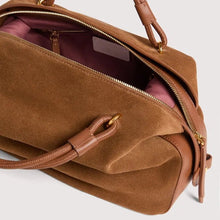 Carica l'immagine nel visualizzatore di Gallery, Coccinelle Lizzie Suede Small Cognac/Cognac - STANGA Pelletteria
