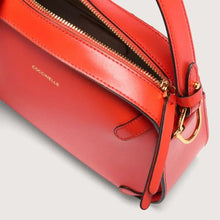 Carica l&#39;immagine nel visualizzatore di Gallery, Coccinelle Maleta Calf Cocker Small Gazpacho - STANGA Pelletteria
