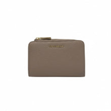 Carica l'immagine nel visualizzatore di Gallery, Coccinelle Metallic Soft Warm Taupe - STANGA Pelletteria
