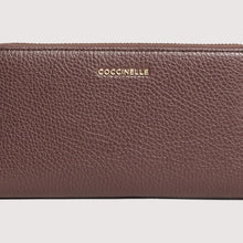Carica l'immagine nel visualizzatore di Gallery, Coccinelle Portafoglio Zip Around Metallic Soft Berry - STANGA Pelletteria
