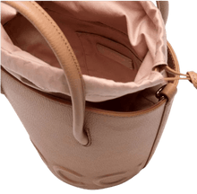 Carica l&#39;immagine nel visualizzatore di Gallery, Coccinelle Secchiello Myrtha Maxi Logo Medium Skin - STANGA Pelletteria

