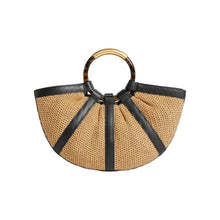 Carica l'immagine nel visualizzatore di Gallery, Coccinelle Shell Medium Natural/Noir - STANGA Pelletteria
