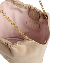 Carica l'immagine nel visualizzatore di Gallery, Coccinelle Smash Mini Sandshell - STANGA Pelletteria
