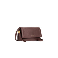 Carica l'immagine nel visualizzatore di Gallery, Coccinelle Thess Small Flap Berry - STANGA Pelletteria
