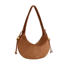 Carica l'immagine nel visualizzatore di Gallery, Coccinelle Thess Suede Small Cognac - STANGA Pelletteria
