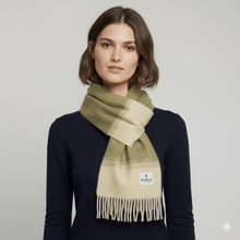 Carica l&#39;immagine nel visualizzatore di Gallery, Furla Flow Sciarpa 25x185 Toni Cactus - STANGA Pelletteria
