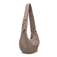 Carica l'immagine nel visualizzatore di Gallery, Got Bag Moon Bag Ruffle Oyster - STANGA Pelletteria
