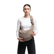 Carica l'immagine nel visualizzatore di Gallery, Got Bag Moon Bag Ruffle Oyster - STANGA Pelletteria
