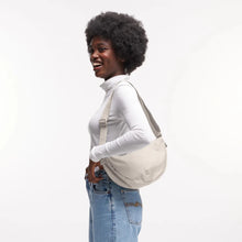 Carica l'immagine nel visualizzatore di Gallery, Got Bag Moon Bag Small Soft Shell - STANGA Pelletteria
