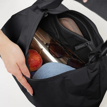 Carica l'immagine nel visualizzatore di Gallery, Got Bag T - Shape Bag Black - STANGA Pelletteria
