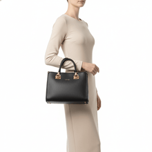 Carica l&#39;immagine nel visualizzatore di Gallery, Liu Jo Borsa Satchel Media Nera - STANGA Pelletteria
