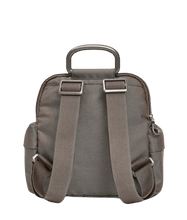 Carica l&#39;immagine nel visualizzatore di Gallery, Mandarina Duck Zaino MD20 Taupe - STANGA Pelletteria
