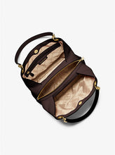 Carica l&#39;immagine nel visualizzatore di Gallery, Michael Kors Borsa tote Kensington grande in pelle martellata Chocolate - STANGA Pelletteria

