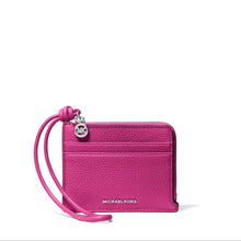 Carica l'immagine nel visualizzatore di Gallery, Michael Kors Portacarte Con Cinturino Jet Set Rasberry - STANGA Pelletteria
