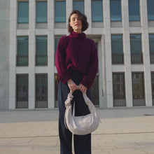 Carica e avvia il video nel visualizzatore di galleria, Got Bag Moon Bag Ruffle Sea Lemon
