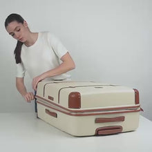 Carica e avvia il video nel visualizzatore di galleria, Bric's Bellagio Trolley Grande Cream 76Cm
