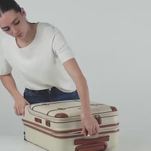 Carica e avvia il video nel visualizzatore di galleria, Bric's Bellagio Trolley Cabina Cream 55Cm
