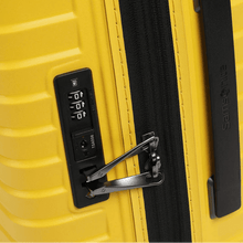 Carica l'immagine nel visualizzatore di Gallery, Samsonite Intuo Trolley 55Cm Espandibile Citrus - STANGA Pelletteria
