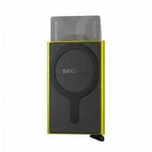 Carica l'immagine nel visualizzatore di Gallery, Secrid Cardprotector for MagSafe Lime - STANGA Pelletteria
