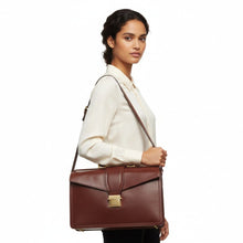 Carica l'immagine nel visualizzatore di Gallery, The Bridge Borsa Medico Marrone - STANGA Pelletteria
