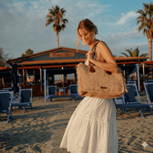 Carica l'immagine nel visualizzatore di Gallery, The Bridge Luna Shopping Rafia - STANGA Pelletteria
